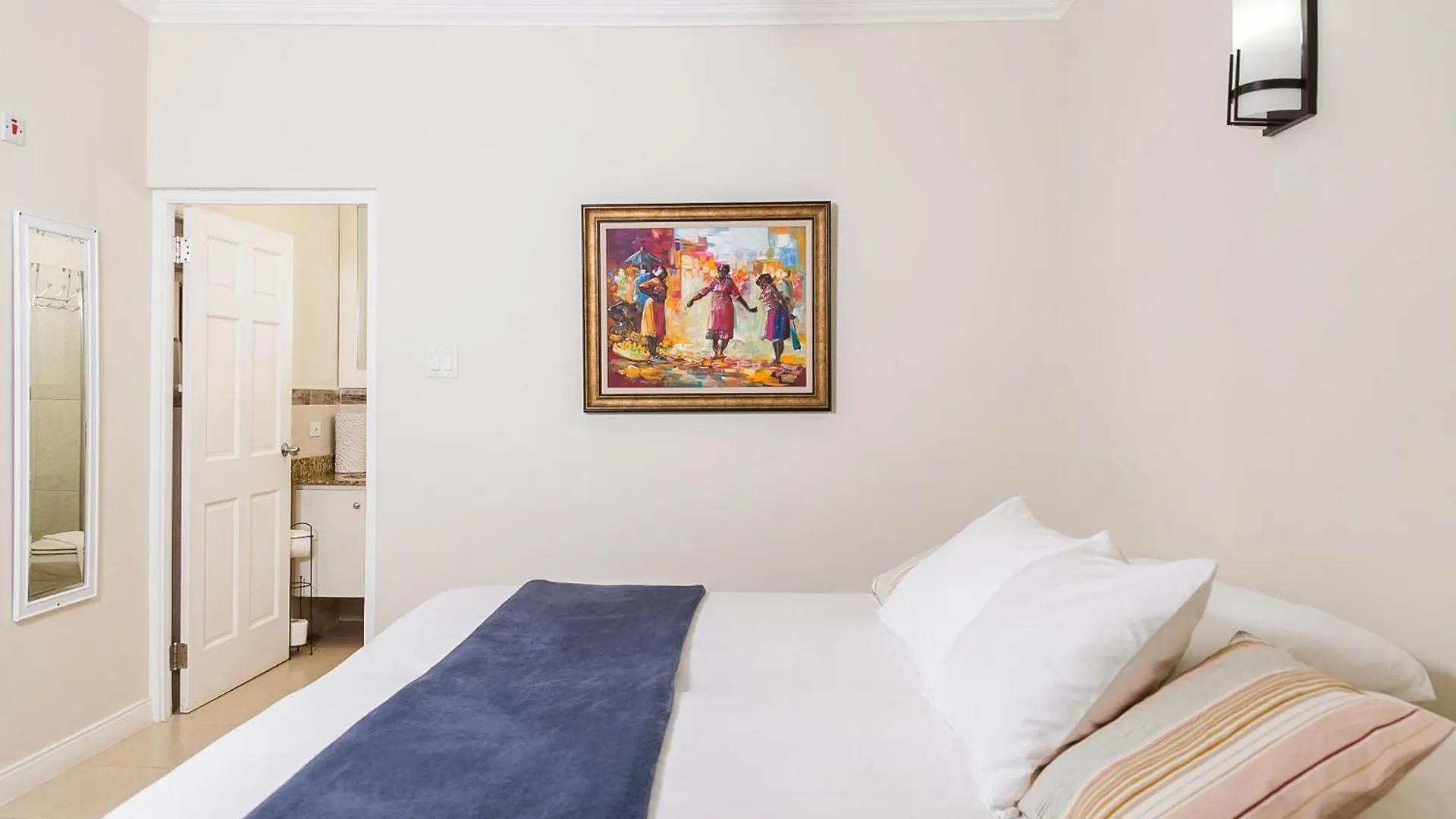 Botanic Bliss Living In Kingston Lejlighed